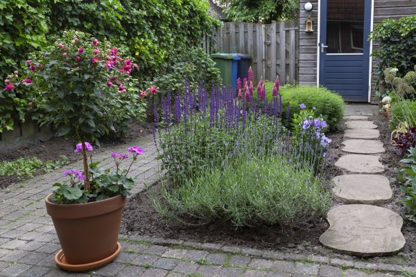 Petite Backyard Transformation - Petite Backyard Transformation Dayton, Ohio