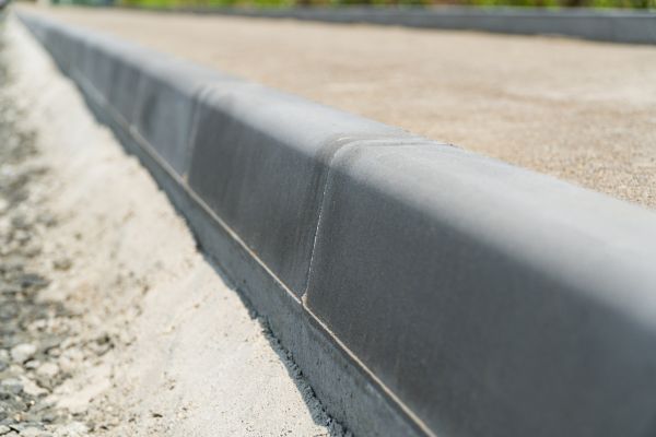 Concrete Curb Edging