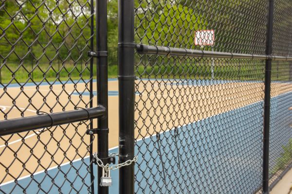 Chainlink Fence Building
