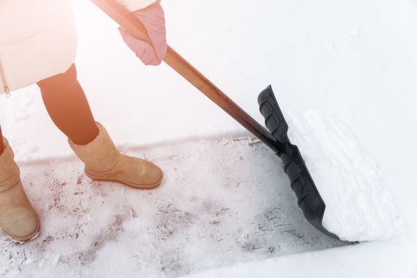 Snow Shoveling Service - Snow Shoveling Service Battle Creek, Michigan